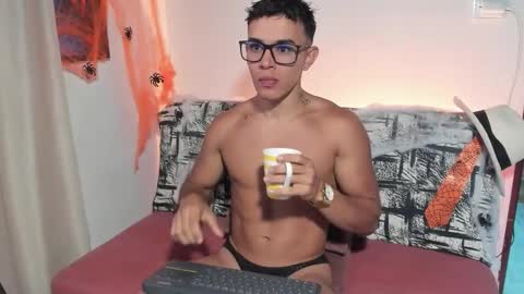 Im Jouliano online show from 10.24.25