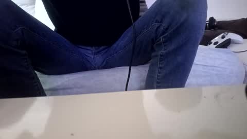 Snapshot of jovenduro84 chatting on 10.19.25 jovenduro84 online show from 10.19.25