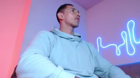  JOYLOPEZFIT online show from 01.02.25