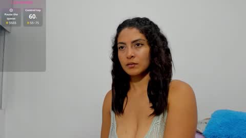 Snapshot of joyaoscura55 chatting on 10.27.25 sofiaparker8 online show from 10.27.25