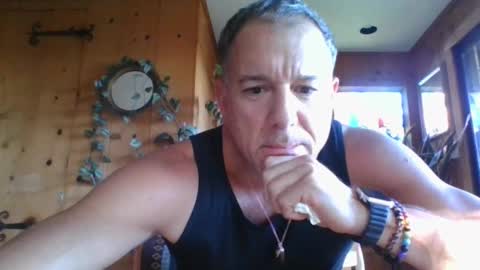 Snapshot of jroge21 chatting on 01.05.25 jroge21 online show from 01.05.25