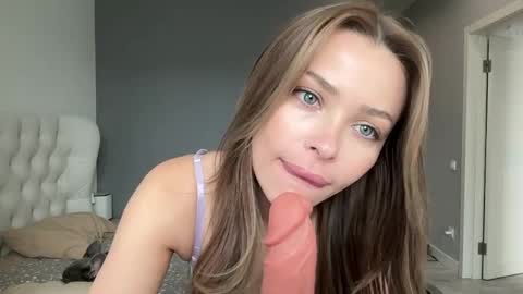Jennie and Sophia online show from 05.16.26
