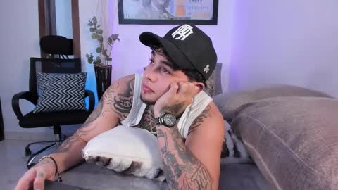 juan_alvarez18 online show from 10.02.25