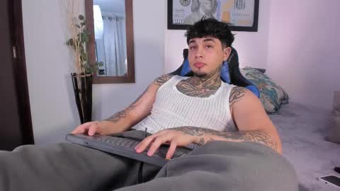 juan_alvarez18 online show from 11.09.25