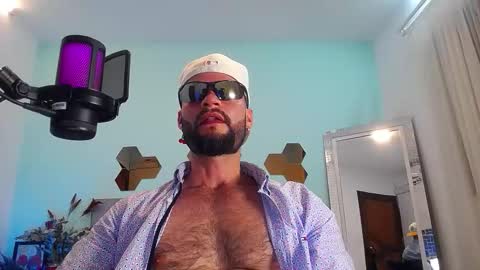 Juan Castellanos online show from 09.11.25