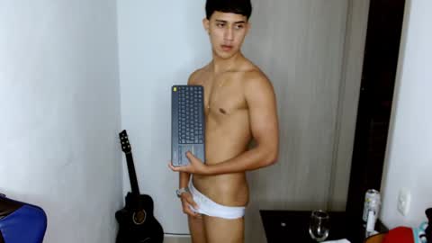 Snapshot of juan_da01 chatting on 12.12.24 JuanDa online show from 12.12.24