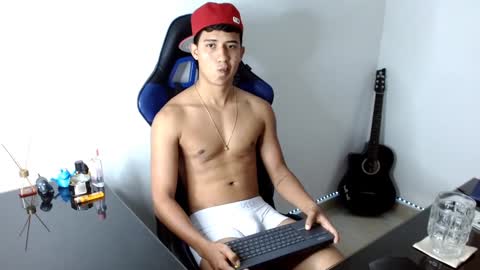 Snapshot of juan_da01 chatting on 01.14.25 JuanDa online show from 01.14.25