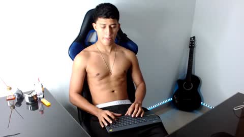 Snapshot of juan_da01 chatting on 01.27.25 JuanDa online show from 01.27.25