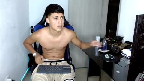 Snapshot of juan_da01 chatting on 02.25.25 JuanDa online show from 02.25.25