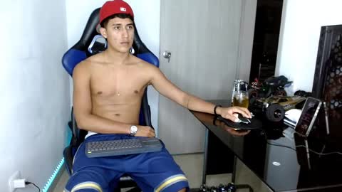 Snapshot of juan_da01 chatting on 03.05.25 JuanDa online show from 03.05.25