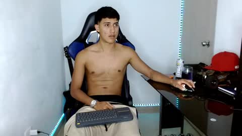 Snapshot of juan_da01 chatting on 03.11.25 JuanDa online show from 03.11.25