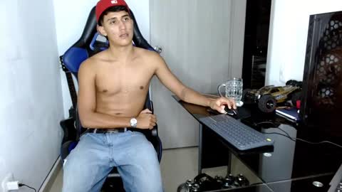 Snapshot of juan_da01 chatting on 03.12.25 JuanDa online show from 03.12.25