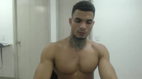 juan_gomez_1 online show from 12.17.24