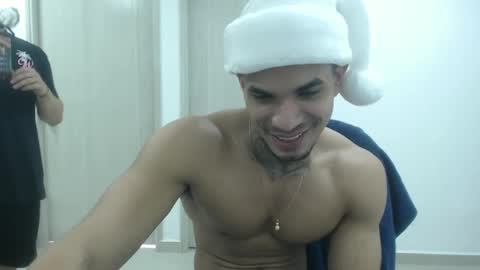 juan_gomez_1 online show from 12.19.24
