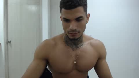 juan_gomez_1 online show from 12.28.24