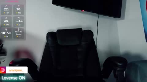 Snapshot of juanacock_2 chatting on 10.06.25 Juan online show from 10.06.25