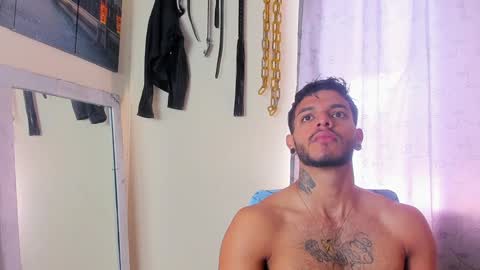 Snapshot of juanbladde chatting on 12.14.24 Juan Esteban online show from 12.14.24