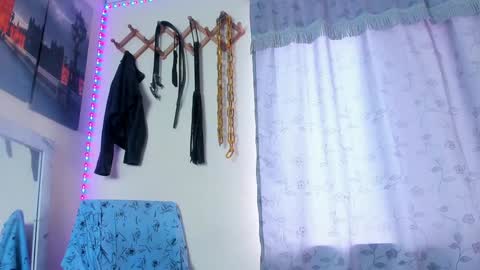 Snapshot of juanbladde chatting on 02.07.25 Juan Esteban online show from 02.07.25