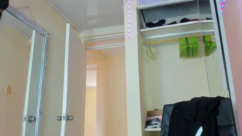 Snapshot of juanbladde chatting on 09.14.25 Juan Esteban online show from 09.14.25