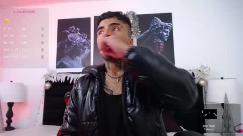 juancamilo66_ online show from 12.25.24