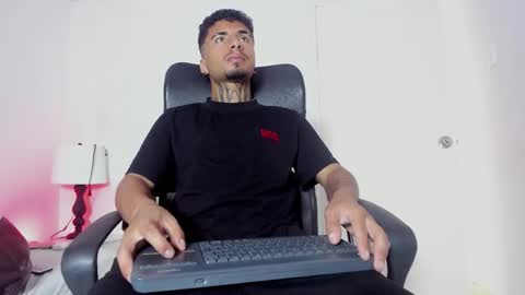 juancamilo66_ online show from 03.18.26