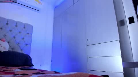 Snapshot of juande_24 chatting on 10.16.25 independent model online show from 10.16.25