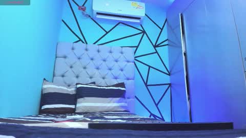 independent model online show from 03.07.26