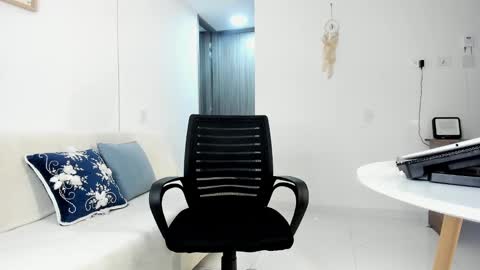 Juan Diego Uribe online show from 09.21.25