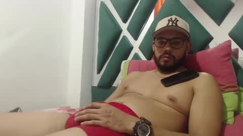 Snapshot of juanfe_style chatting on 09.18.25 juanfe_style online show from 09.18.25