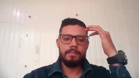 Snapshot of juanfe_style chatting on 09.24.25 juanfe_style online show from 09.24.25