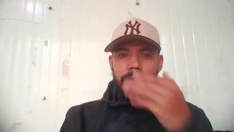 Snapshot of juanfe_style chatting on 09.29.25 juanfe_style online show from 09.29.25