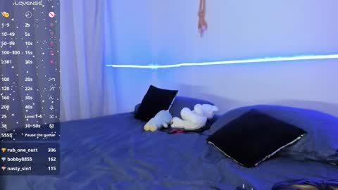 Blue online show from 02.11.25