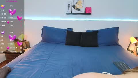 Blue online show from 04.13.26