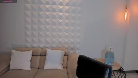 Juanita Clay online show from 12.09.24