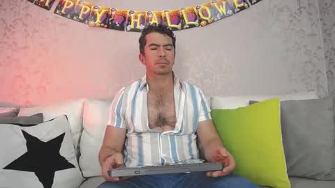 Juan k online show from 10.21.25