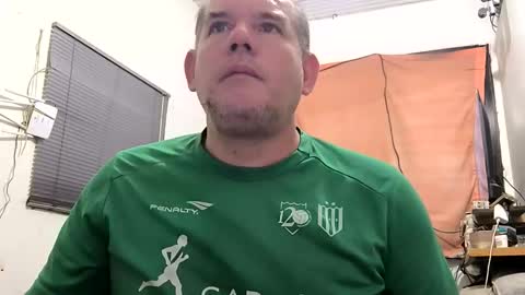 Snapshot of juanma_yahoo chatting on 01.18.26 Juan Manuel online show from 01.18.26