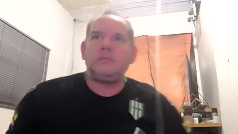 Snapshot of juanma_yahoo chatting on 01.18.26 Juan Manuel online show from 01.18.26