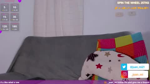 Snapshot of juanmiiss chatting on 11.11.25 Juan Miguel online show from 11.11.25