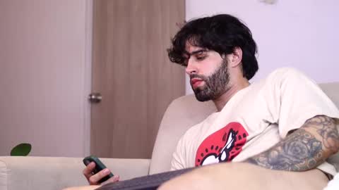 Snapshot of juanrizzo chatting on 02.20.25 Juan online show from 02.20.25