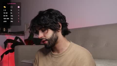 Snapshot of juanrizzo chatting on 10.06.25 Juan online show from 10.06.25