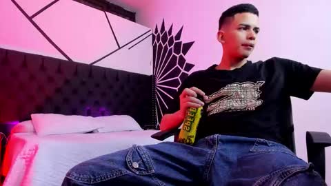 Snapshot of juansixx_ chatting on 10.20.25 Juan online show from 10.20.25