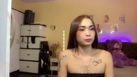 EloiseMoree online show from 12.10.24