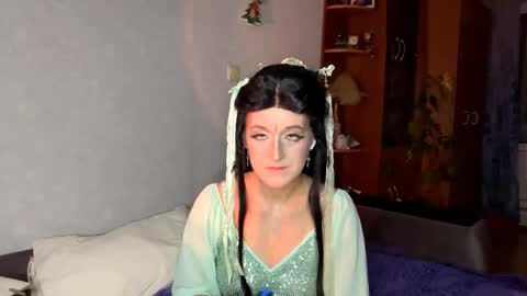Snapshot of judieswales chatting on 10.25.25 Gera online show from 10.25.25