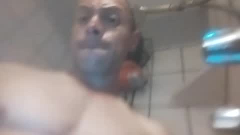 Snapshot of jugg3 chatting on 02.11.25 Carlos online show from 02.11.25