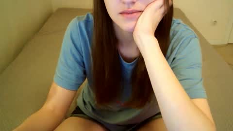 Snapshot of juicetalia chatting on 10.29.25 JuiceTalia online show from 10.29.25