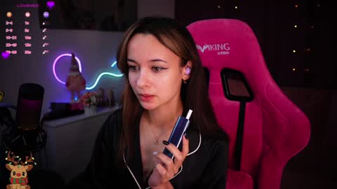 Snapshot of juicy___angel chatting on 12.02.24 Angelina online show from 12.02.24