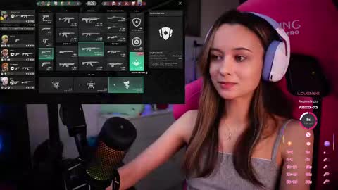 Snapshot of juicy___angel chatting on 02.25.25 Angelina online show from 02.25.25