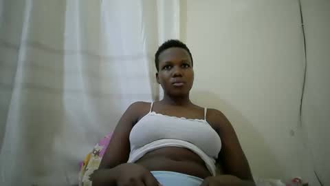 juicy_bella2 online show from 10.29.25