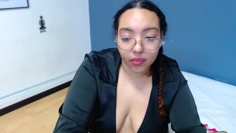 Snapshot of juicy_bignipples18 chatting on 12.14.24 juicy_bignipples18 online show from 12.14.24