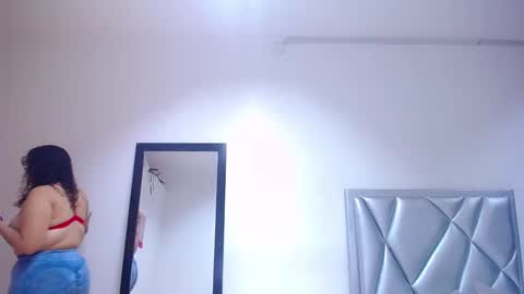 Snapshot of juicy_bignipples18 chatting on 12.16.24 juicy_bignipples18 online show from 12.16.24